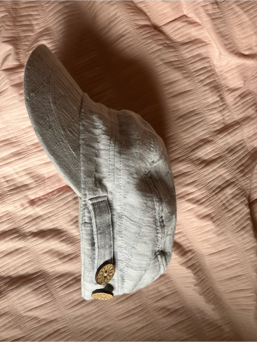 Light Gray Casual Brim Cap with Decorative Buttons
